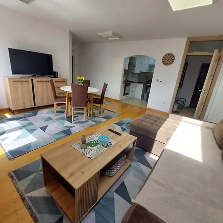 Zvekir Apartamento *