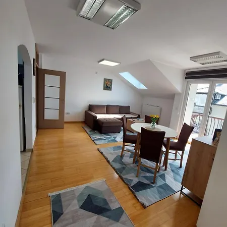 Apartamento Zvekir